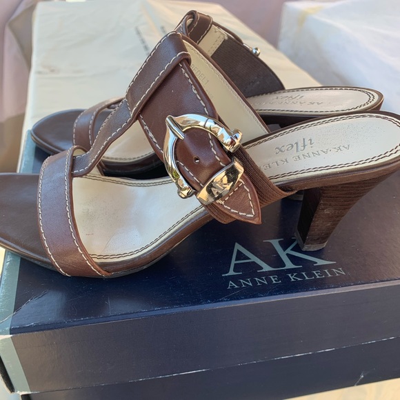 Brown Anne Klein iflex shoe size 7 - Picture 1 of 5